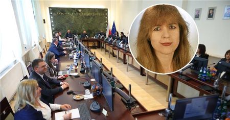 Pisała, że Tusk to "ruda szuja". Nowa rzeczniczka KRS ucieka przed dziennikarzem