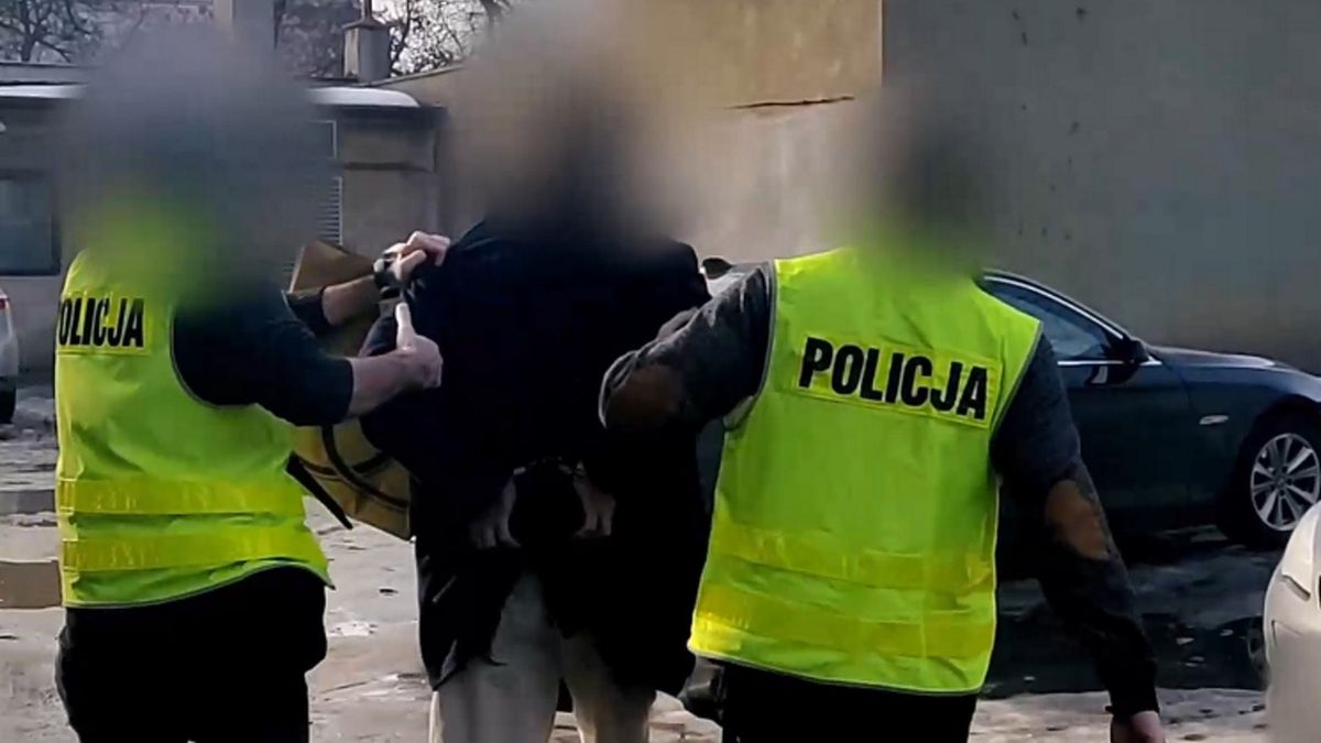 Dwóch mężczyzn zamordowało 56-letniego Ryszarda K. Po zabójstwie mężczyźni przez trzy dni imprezowali w mieszkaniu przy zwłokach.