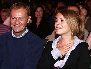 Kasia Tusk niesamodzielna? Tata się troszczy