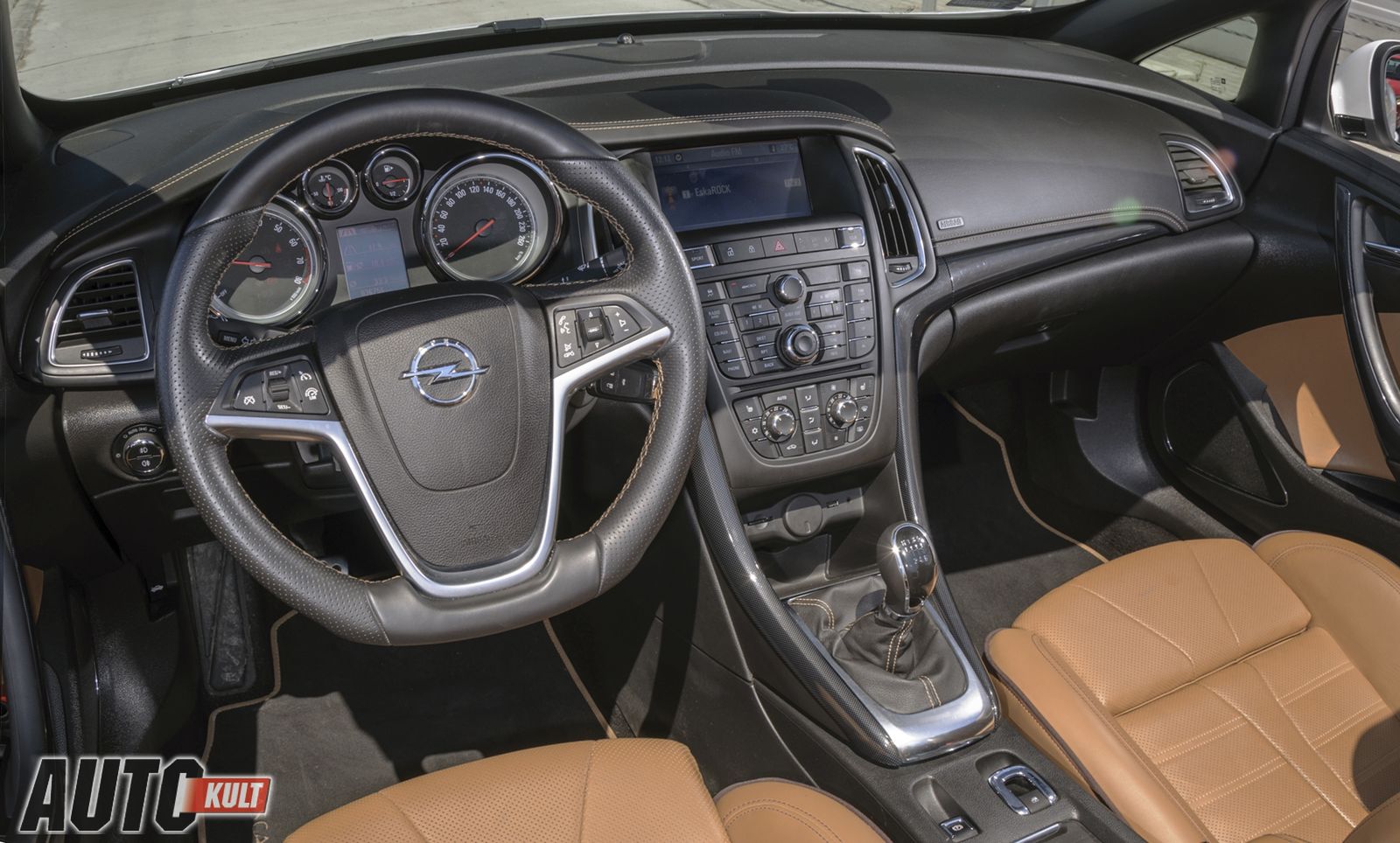 Opel Cascada 1,6 Turbo w trasie - samochodem na wakacje [galeria] 9