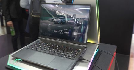 MSI Stealth 16 na Computex 2023 - laptop z logo Mercedes-AMG