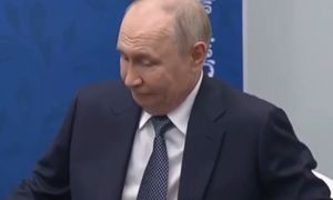 Powiedział o zawieszeniu wojny. Spójrzcie na twarz Putina