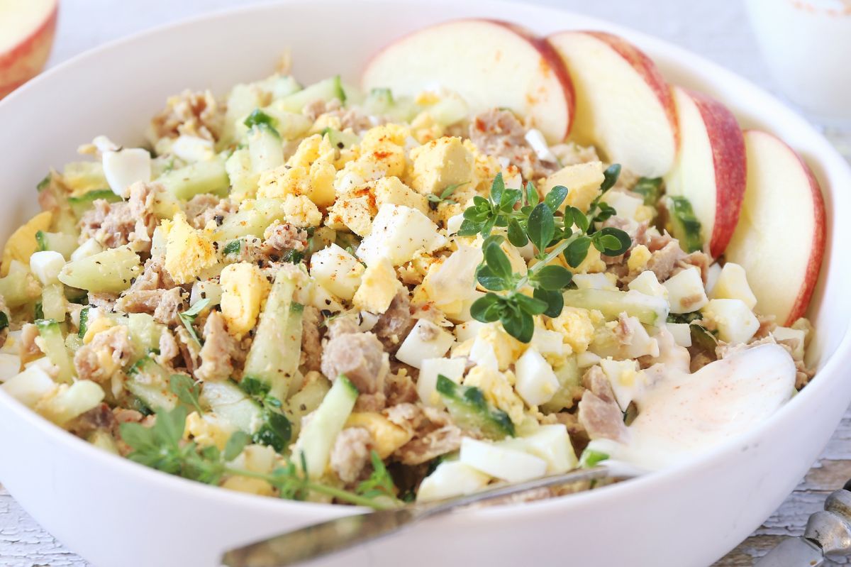 Tę sałatkę zrobisz w 10 minut. Jest idealna na kolację