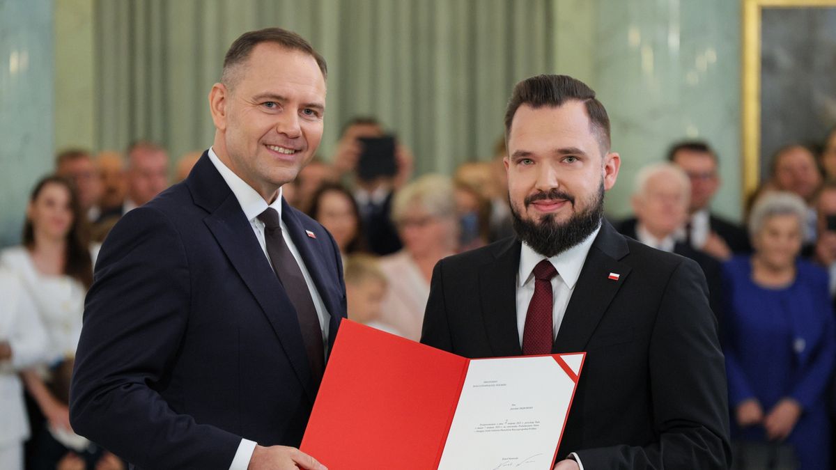 Karol Nawrocki, Jaros�aw D�bowski
Pawe� Supernak
Kancelaria Prezydenta RP, kierownictwo, KPRP, polityk, polityka, powo�anie, prezydent