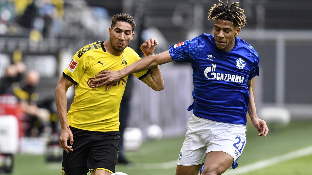 Todibo (po prawej) rzucił skandaliczne słowa w kierunku rywala