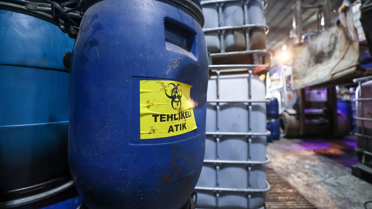 Niebezpieczne odpady - zdjęcie ilustracyjne