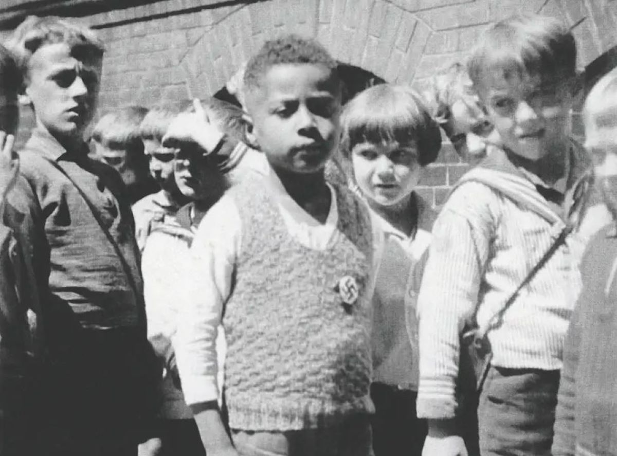 Czarnoskóry miłośnik nazistów, czyli historia zdjęcia małego Hansa