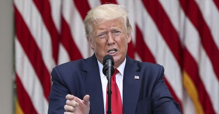 Twitter ostrzegł przed wpisami Donalda Trumpa. To pierwszy taki przypadek