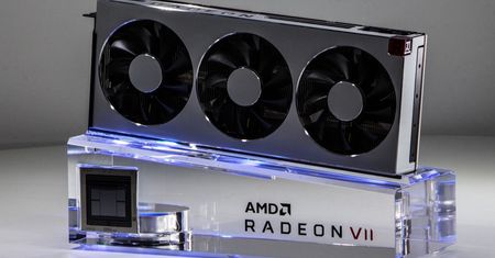 Unboxing karty graficznej AMD Radeon VII