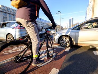 To może być prawdziwy przełom. Pracownicy w Belgii dostaną  pieniądze za dojazd do pracy rowerem