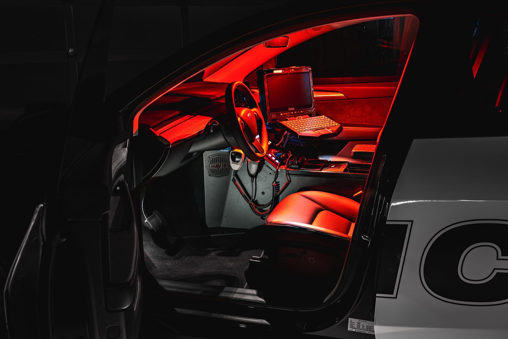 Radiowóz Tesla Model Y