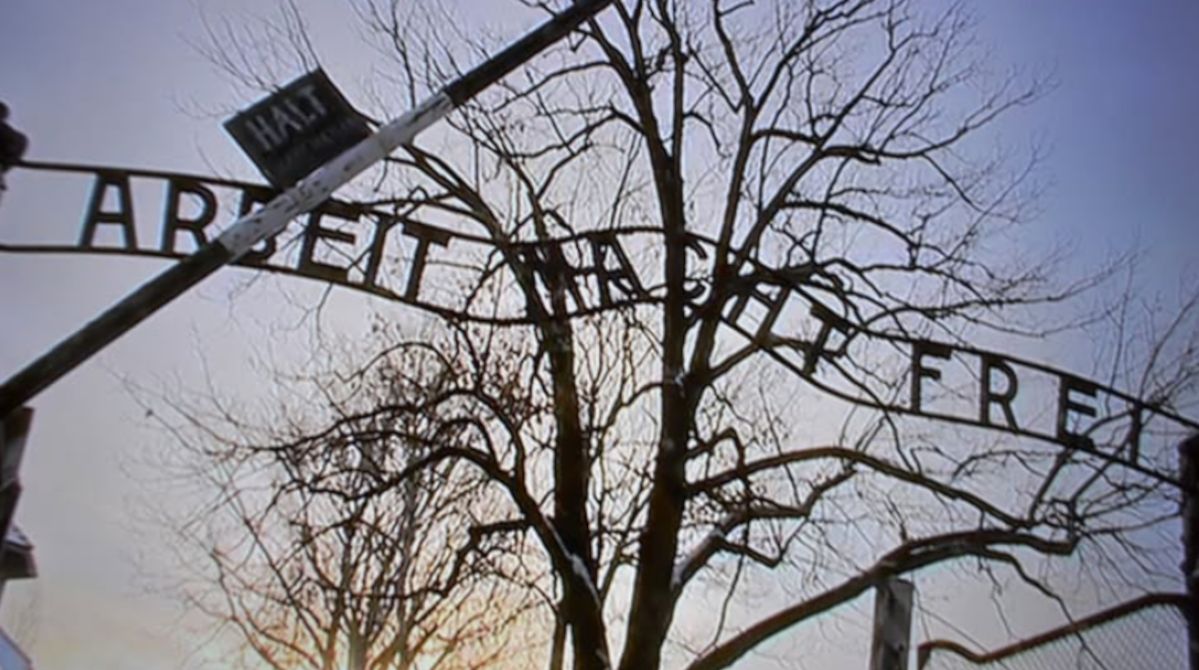 17-letni obywatel Izraela wykonywał gesty pozdrowienia hitlerowskiego na terenie obozu Auschwitz–Birkenau