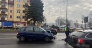 Wrocław: Wypadek trzech aut na Żmigrodzkiej. Jedna osoba w szpitalu