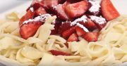 Smak dzieciństwa! Przepis na makaron z truskawkami