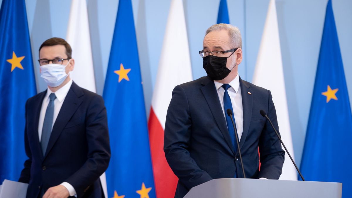 Na zdjęciu Mateusz Morawiecki i Adam Niedzielski na konferencji prasowej