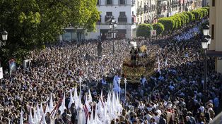 Wynajmują balkony za 9 tys. euro. Chcą oglądać spektakularne widowisko