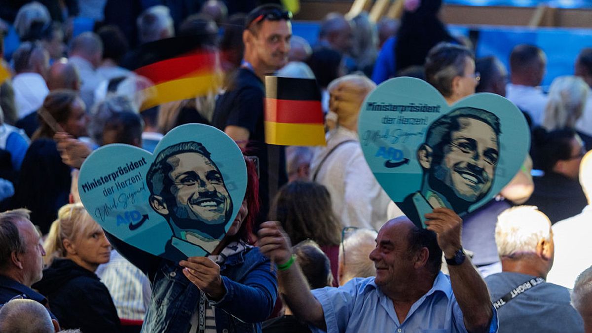 AfD Holds Final Campaign Rally On Eve Of Saxony-Anhalt Elections
MAGDEBURG, GERMANY - SEPTEMBER 5: Supporters of the far-right Alternative for Germany (AfD) political party during the final campaign rally on the eve of state elections in Saxony-Anhalt on September 5, 2026 in Magdeburg, Germany. The AfD is leading in polls with a double-digit margin and will very likely win tomorrow's election. (Photo by Jens Schlueter/Getty Images)
Jens Schlueter