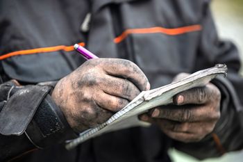 Papier od kominiarza to za mało. Brak wpisu w systemie CEEB unieważnia przegląd