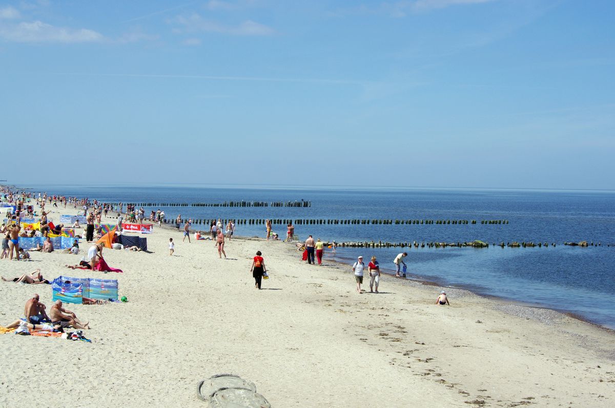 Pogoda plaża wybrzeże Bałtyk wakacje słońce upał morze Polska