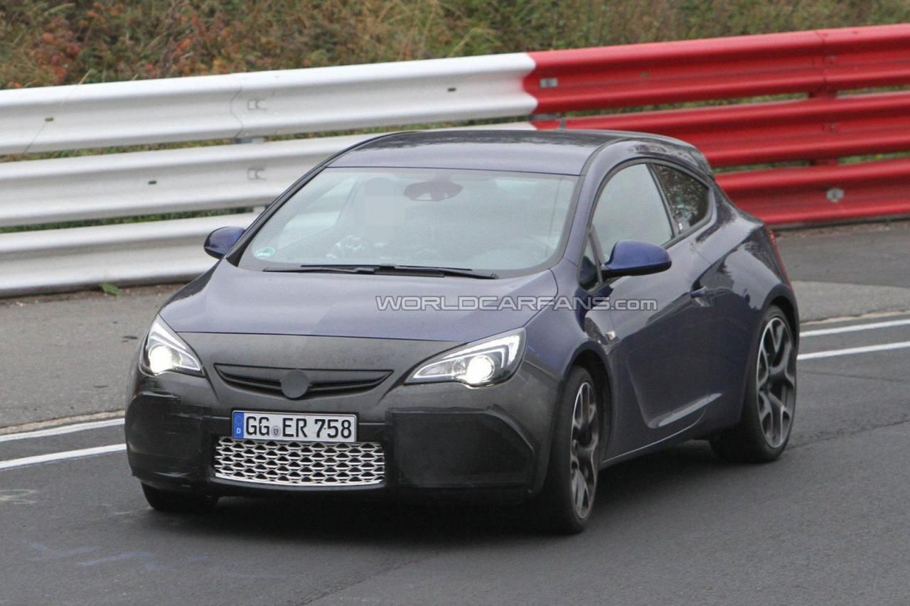 Opel Astra OPC 2012
