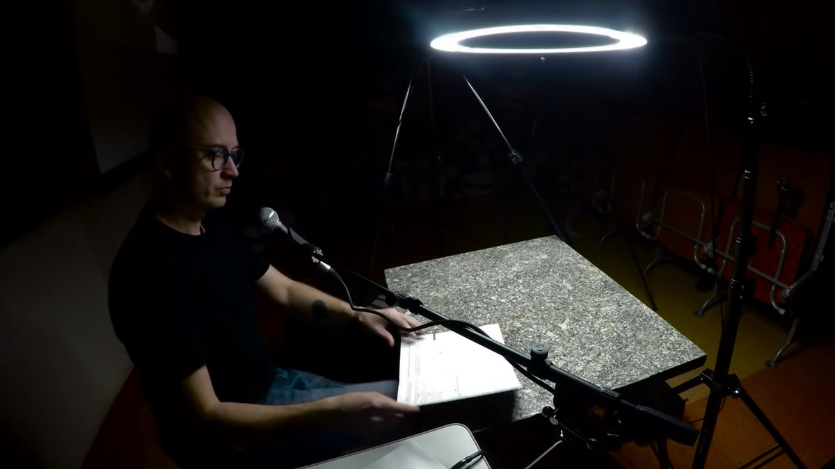 "PRZEJŚCIE" - rejestracja wydarzenia performatywnego z fotografią w roli głównej 1