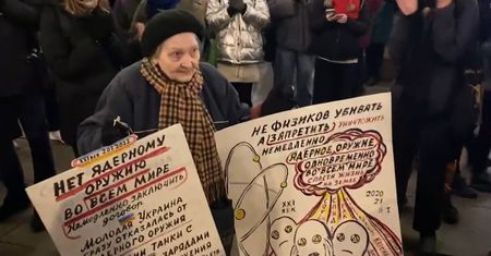 77-latka zatrzymana przez rosyjską policję. Protestowała przeciwko wojnie