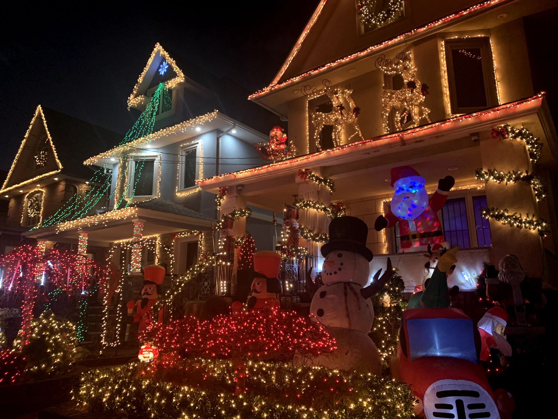 Amerykanie nie oszczędzają na świetlnych dekoracjach