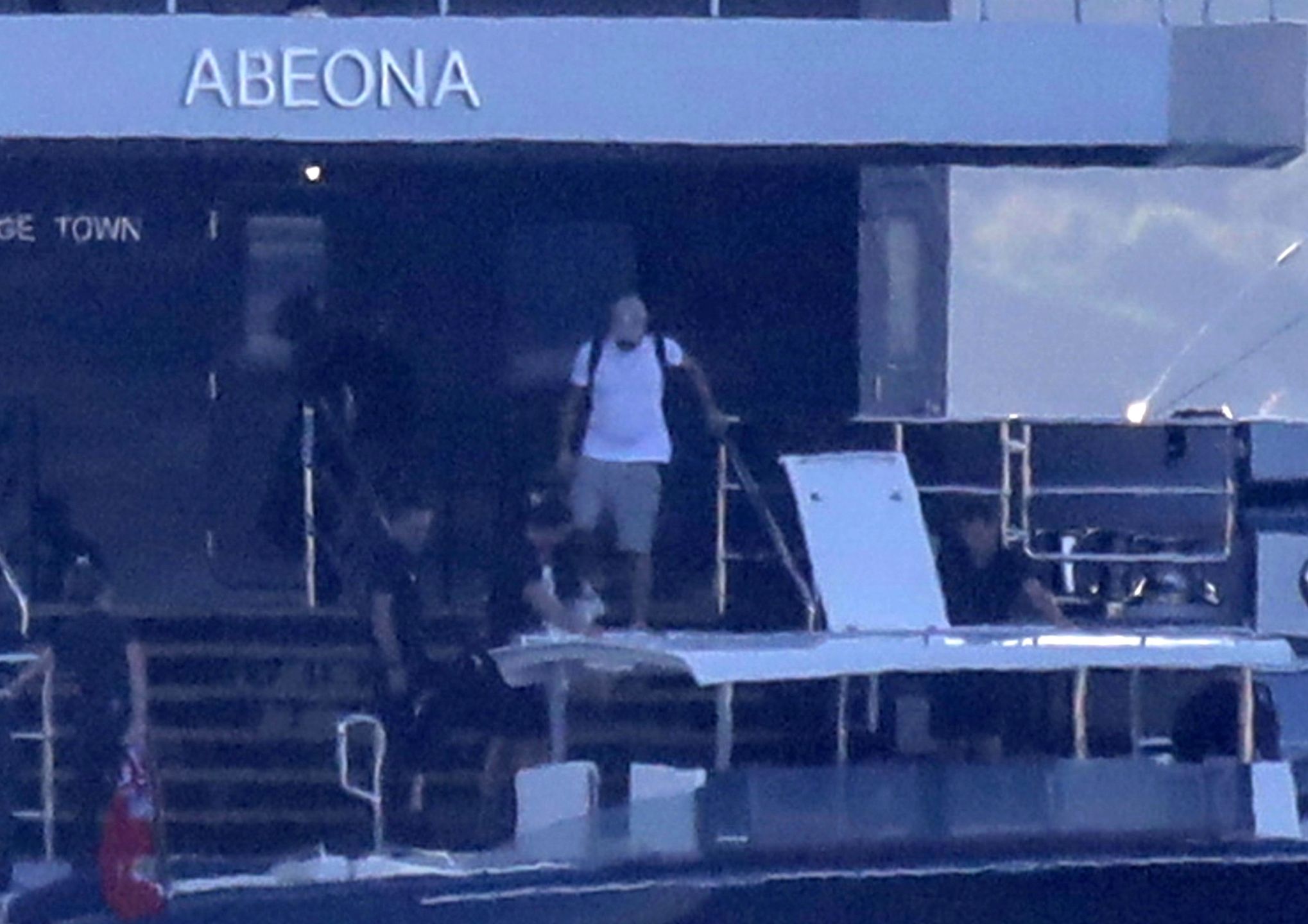 Leonardo DiCaprio z ukochaną jachcie Jeffa Bezosa