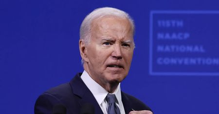 Joe Biden "ułaskawił" indyki. Aktywiści oburzeni
