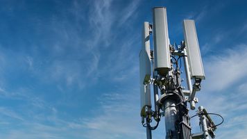 Orange liderem zasięgu 5G. T-Mobile wygrywa w 4G