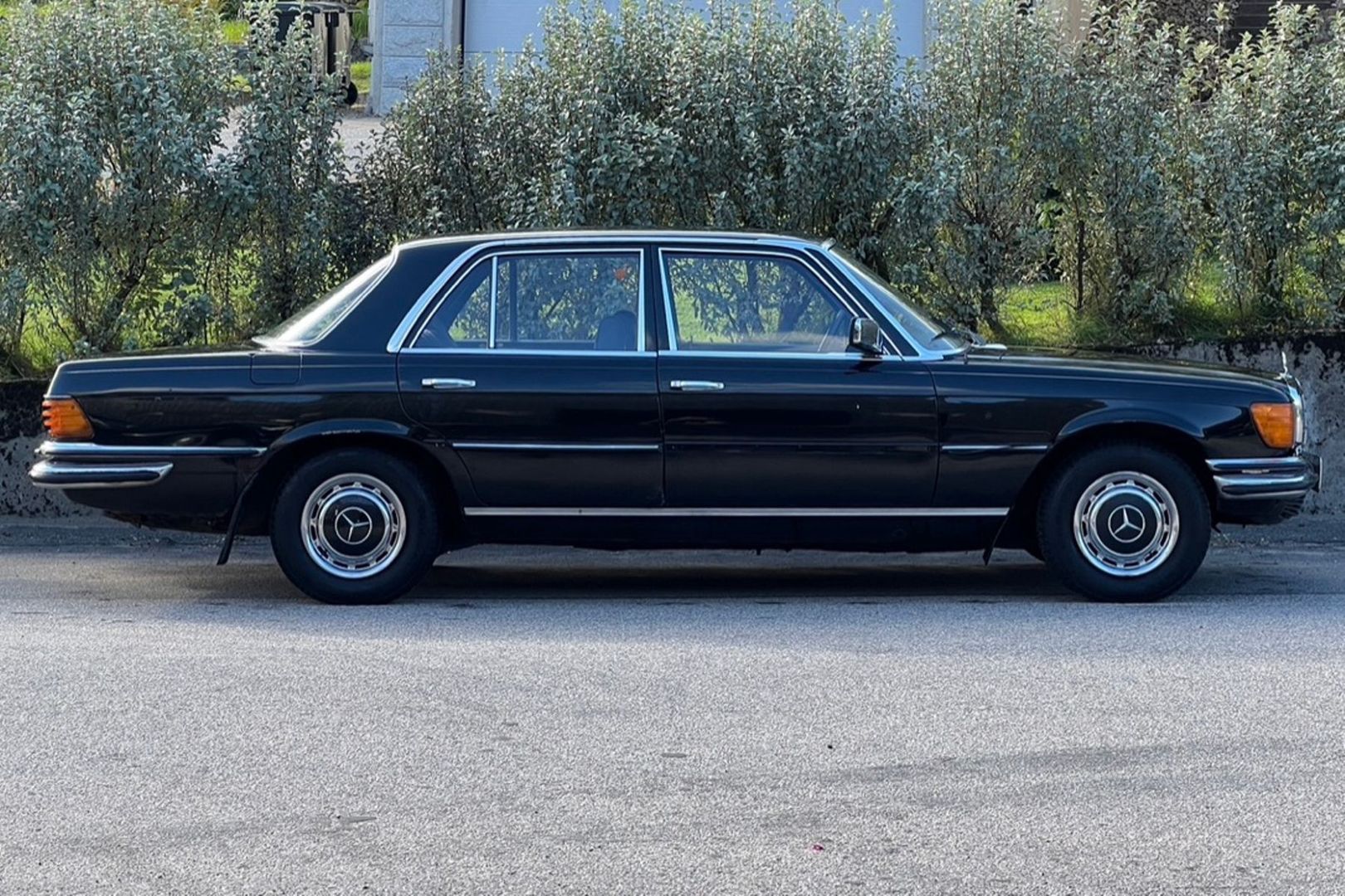 Mercedes Klasy S należący do króla Szwecji