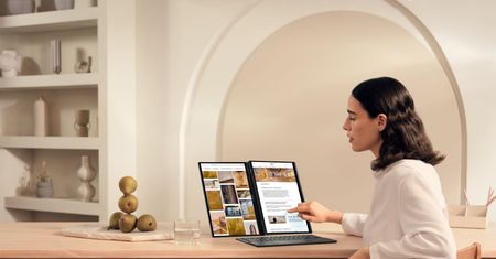 Co dwa ekrany, to nie jeden! Wszechstronny laptop w świecie nowoczesnej kobiety