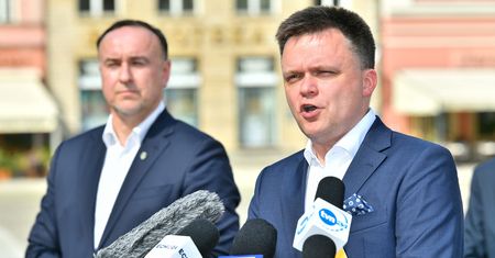 Koziński: Szymon Hołownia i długi cień Donalda Tuska [OPINIA]