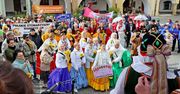 Jelenia Góra: Wielkie Senioralia rozpoczęte! Symboliczny klucz do miasta w rękach seniorów