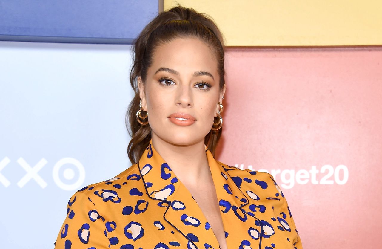 Ashley Graham tańczy na TikToku. Modelka nie wstydzi się swojego ciała w ciąży