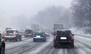 Gigantyczne opady śniegu nadciągają. Służby ostrzegają przed paraliżem