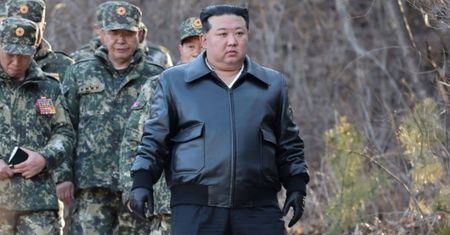 Doszło do pierwszych starć z wojskami Kim Dzong Una. Nieoficjalne informacje