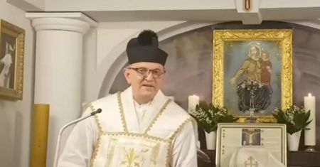 Nikt nie przyszedł na mszę. Reakcja księdza