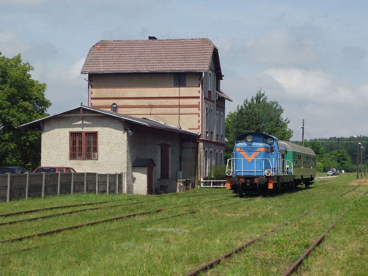 Stacja kolejowa w Cybince