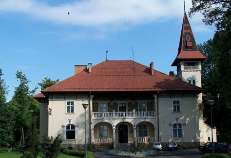 zabytkowy pałac w Łęgu Tarnowskim