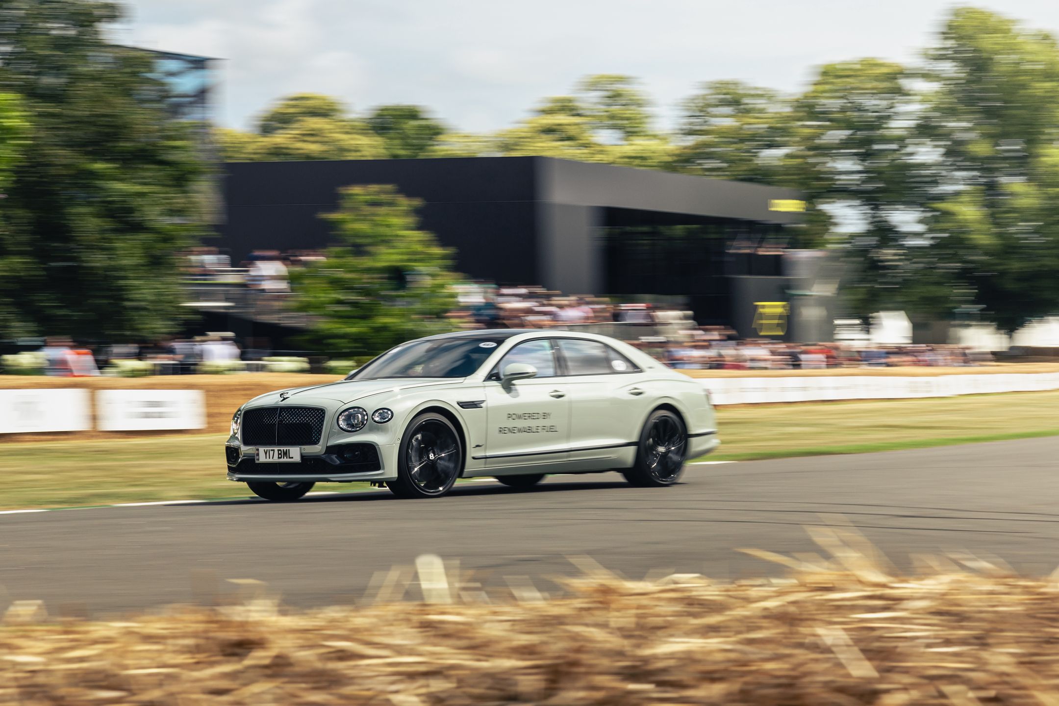 Bentley mocno rozwija swoje paliwo z biomasy