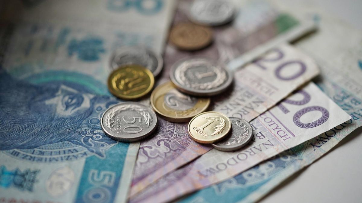 L4 w 2025 roku. Ile wynosi zasiłek chorobowy po podwyżce płacy minimalnej?