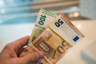 Kursy walut. Euro utrzymuje się poniżej 4,50 zł