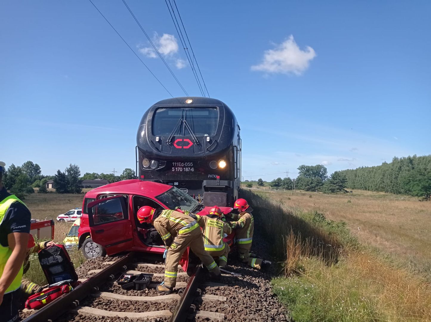 Kierowcę fiata śmigłowiec LPR zabrał do szpitala