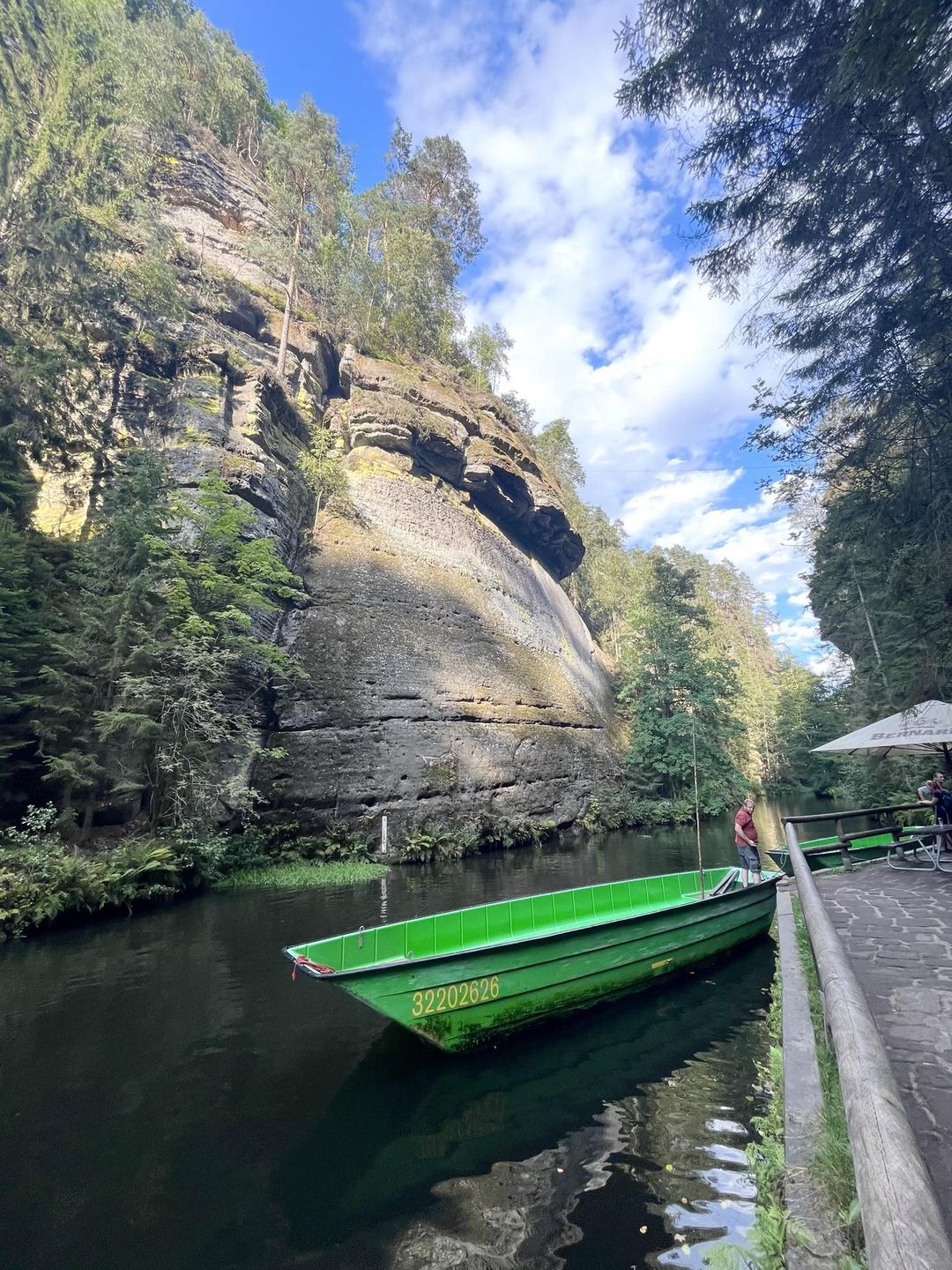 Krótka wycieczka łodzią po wąwozie to świetna atrakcja