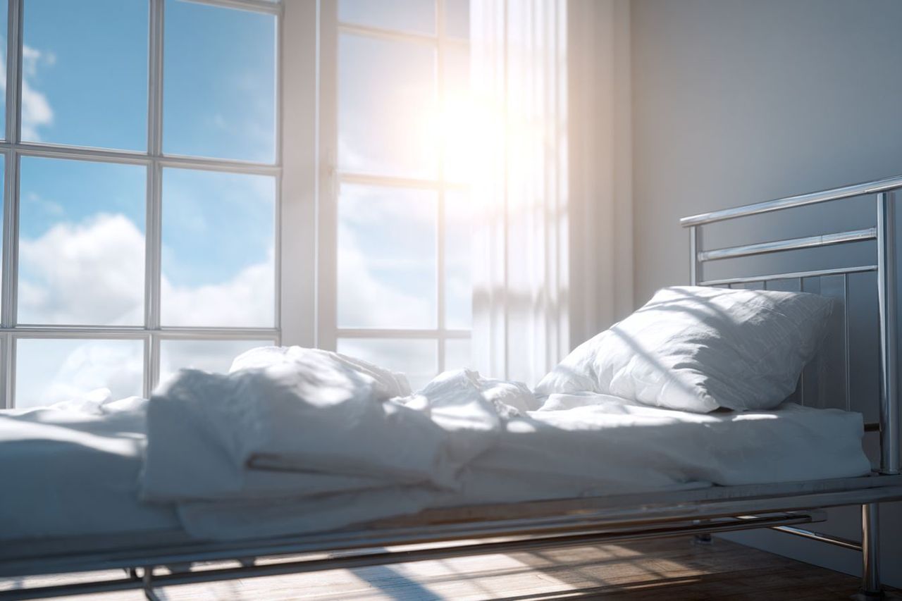 Zmiana pościeli u osoby leżącej – sprawdzone metody bez przeciążania pleców