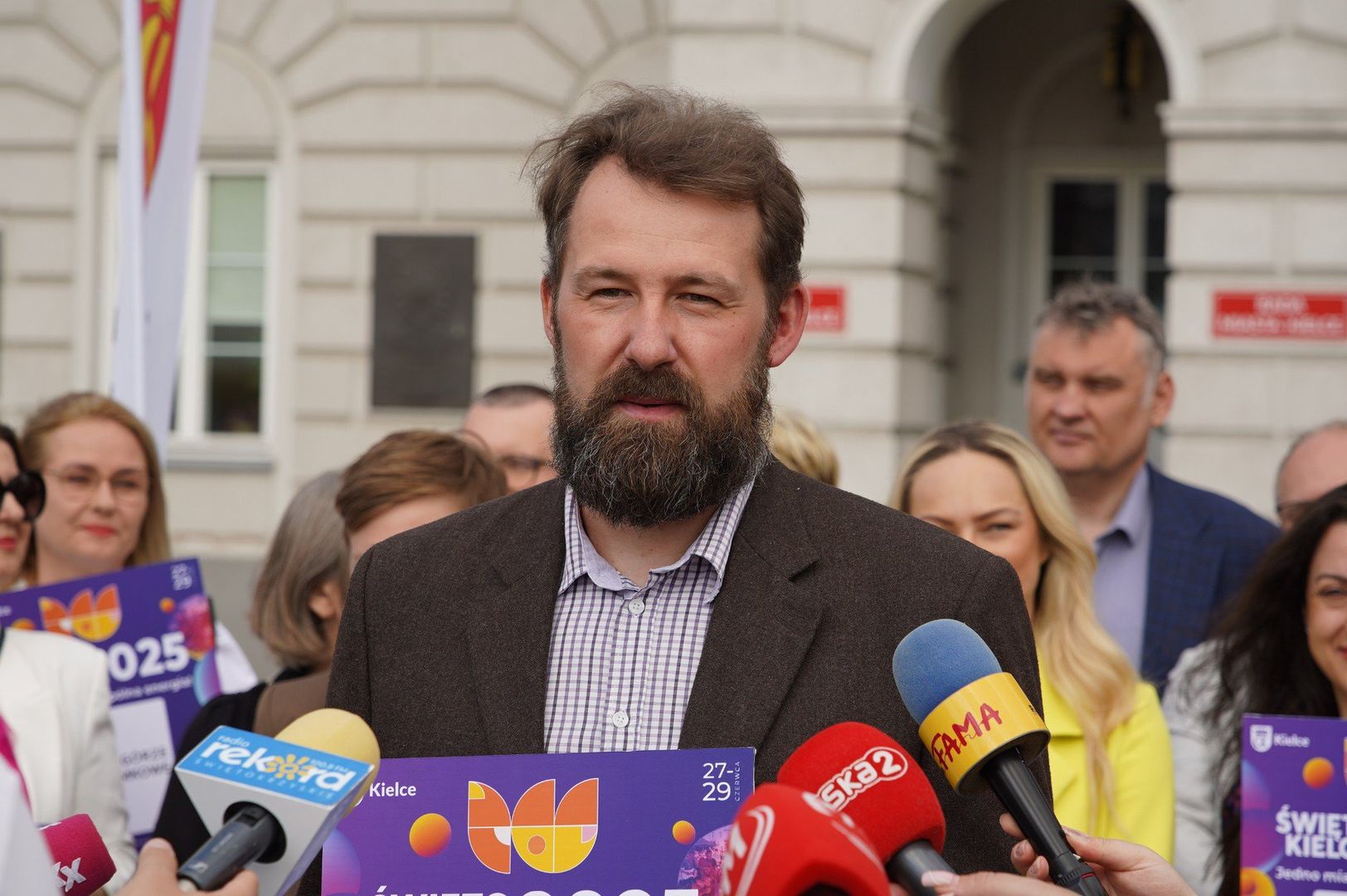 Dyrektor Domu Kultury Białogon Tomasz Rejmer