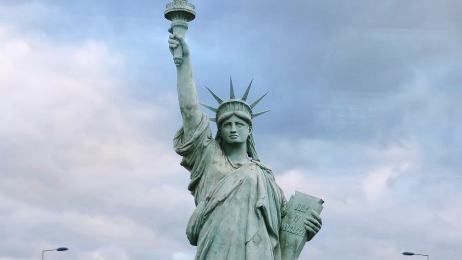 Wyprawa do USA będzie wkrótce kosztowniejsza dla pewnych grup po