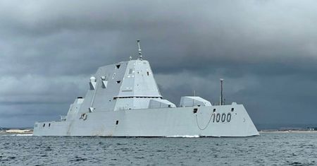 USS Zumwalt przypłynął do Japonii. Na jego pokład trafi broń hipersoniczna