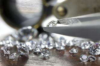 Unia od miesięcy chce objąć sankcjami diamenty z Rosji. Jeden kraj blokuje prace